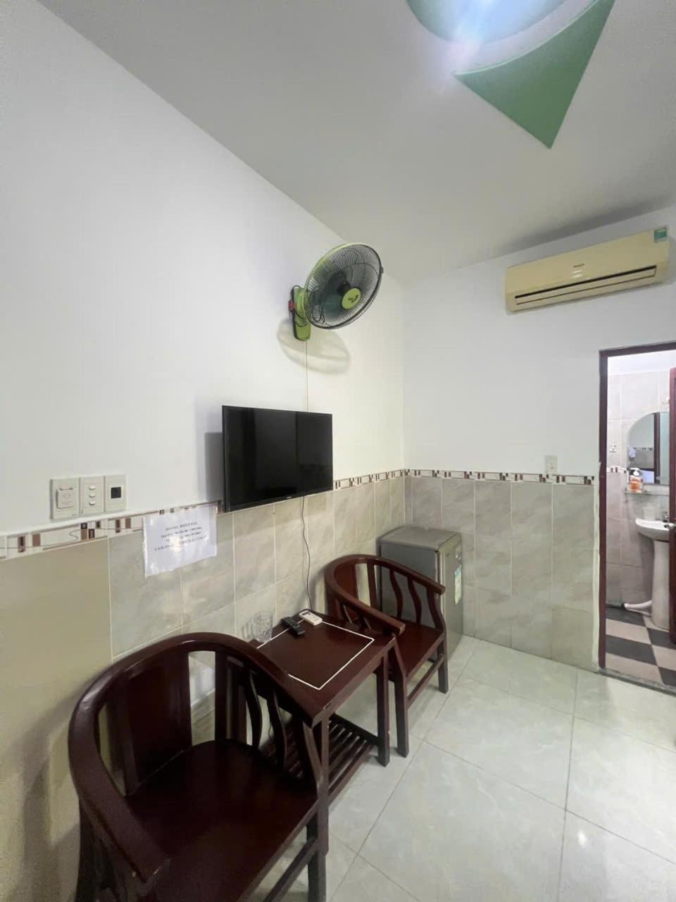 胡志明市Khach San Doan Gia公寓式酒店 外观 照片