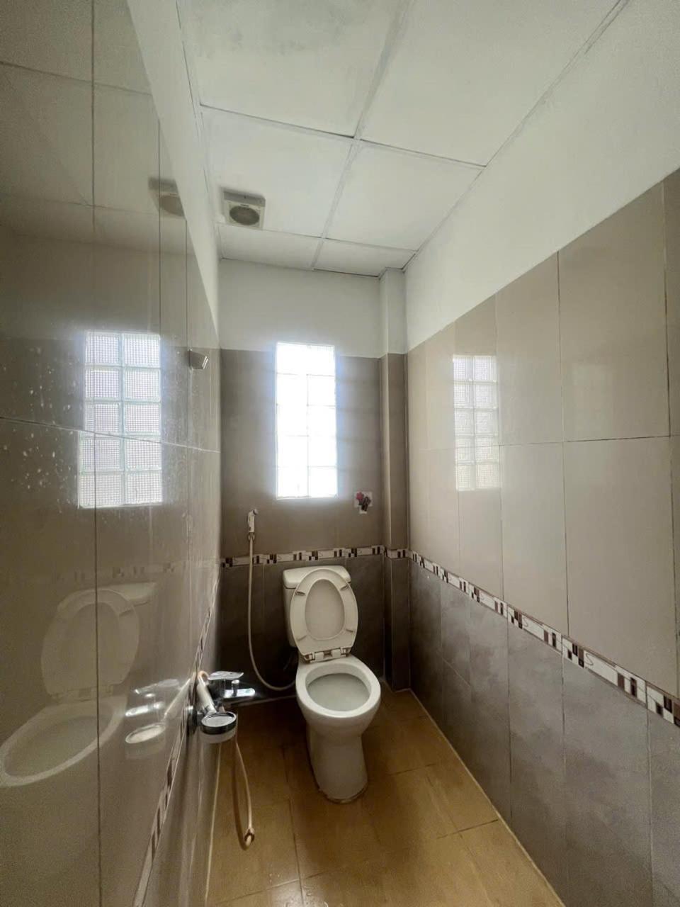 胡志明市Khach San Doan Gia公寓式酒店 外观 照片